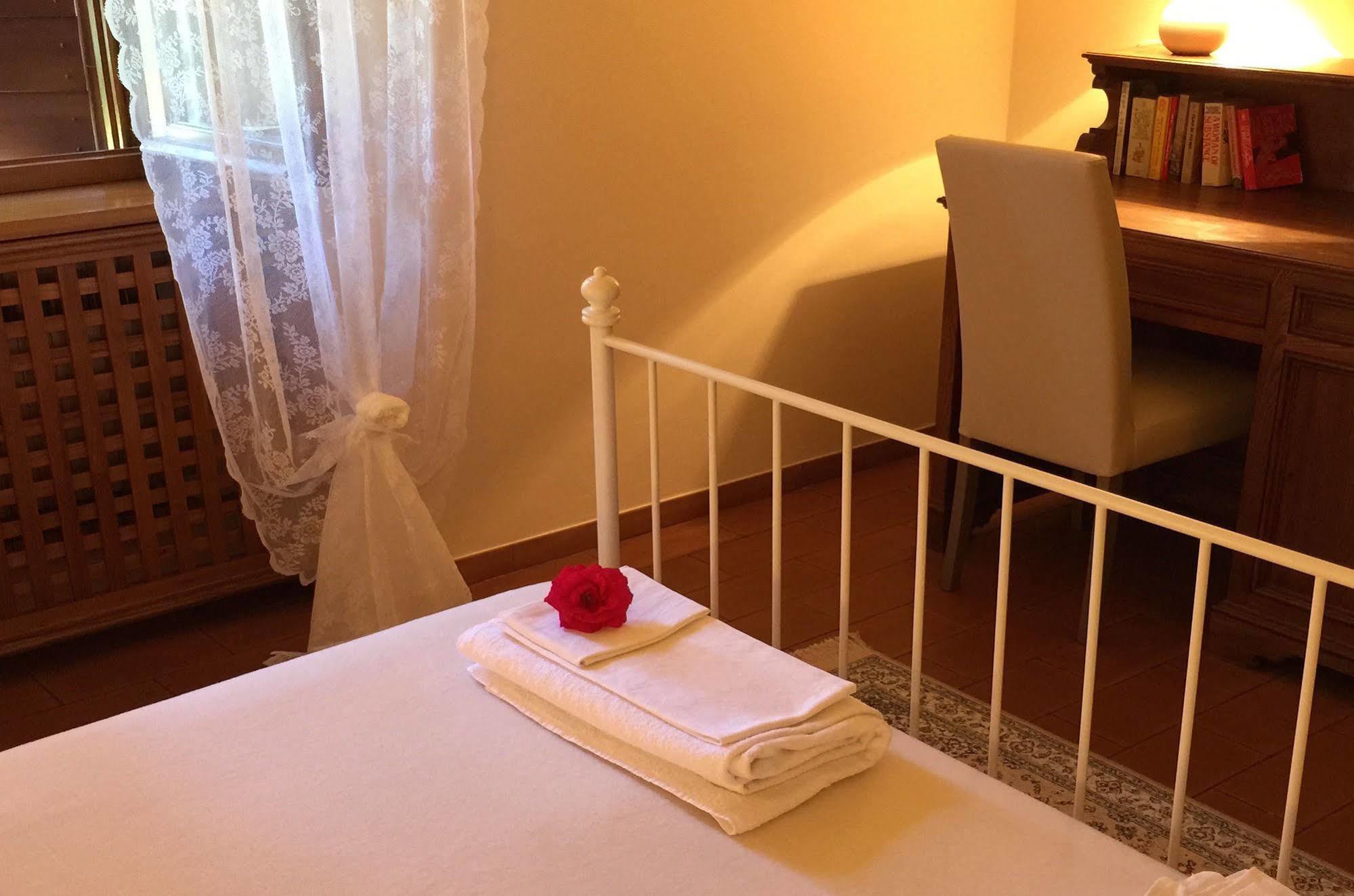 Bed and Breakfast Convento Di San Francesco Mondaino Экстерьер фото